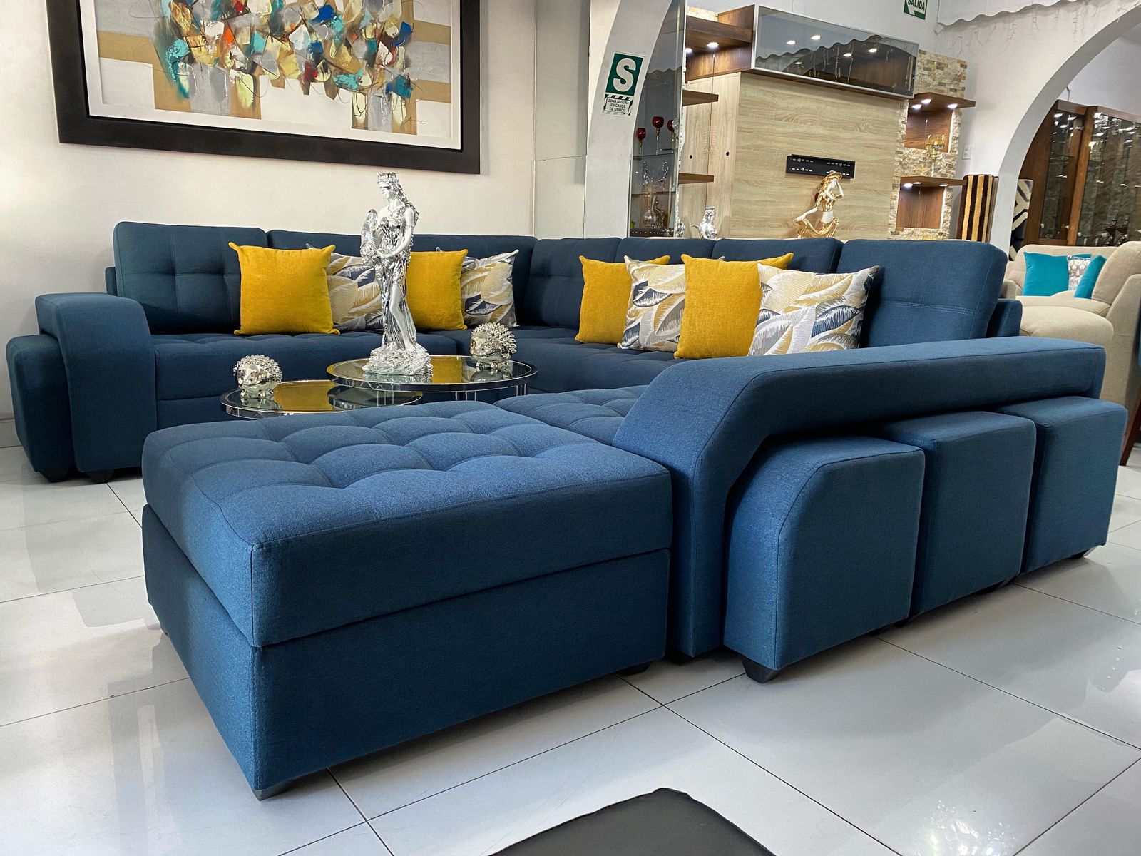 Muebles para sala de seis personas, estos muebles son ideales para casas o departamentos.