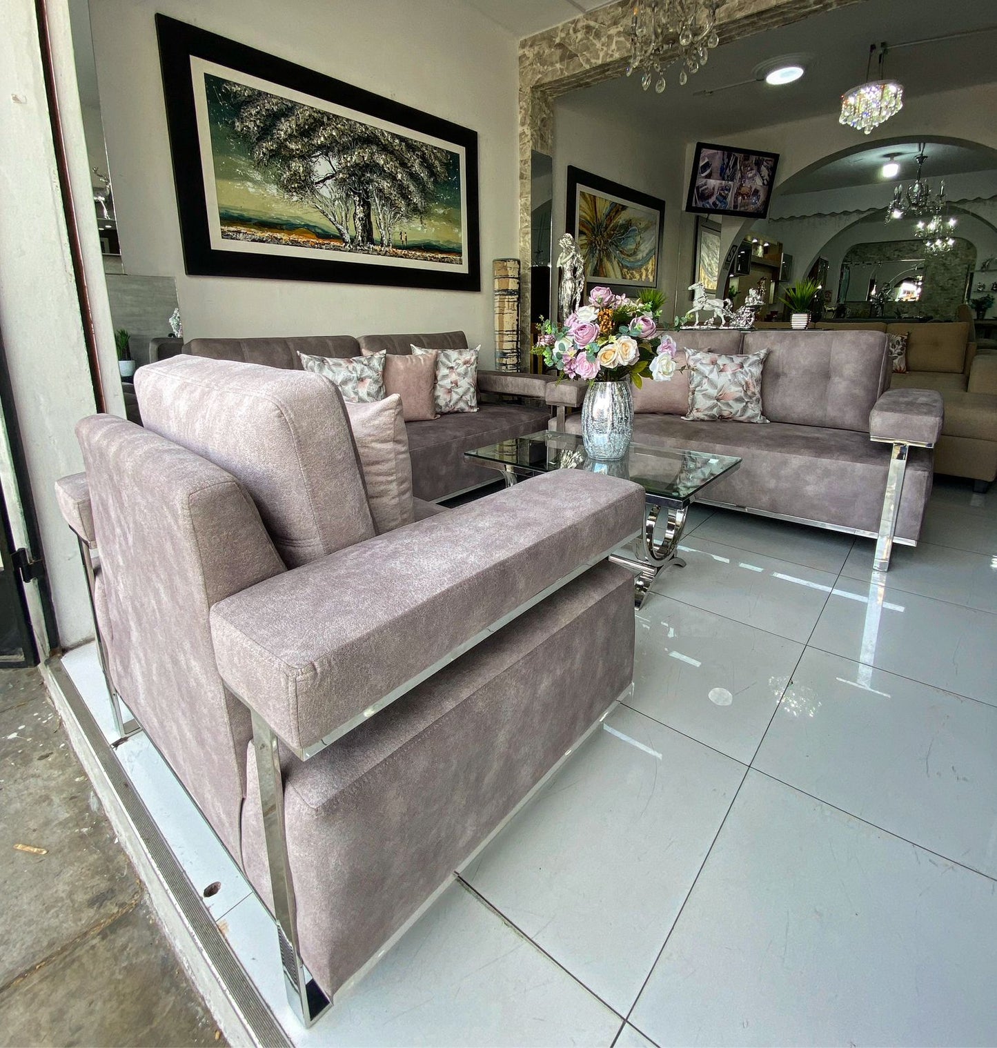 Mueble Mercedes Rosado con patas de acero 100% inoxidable