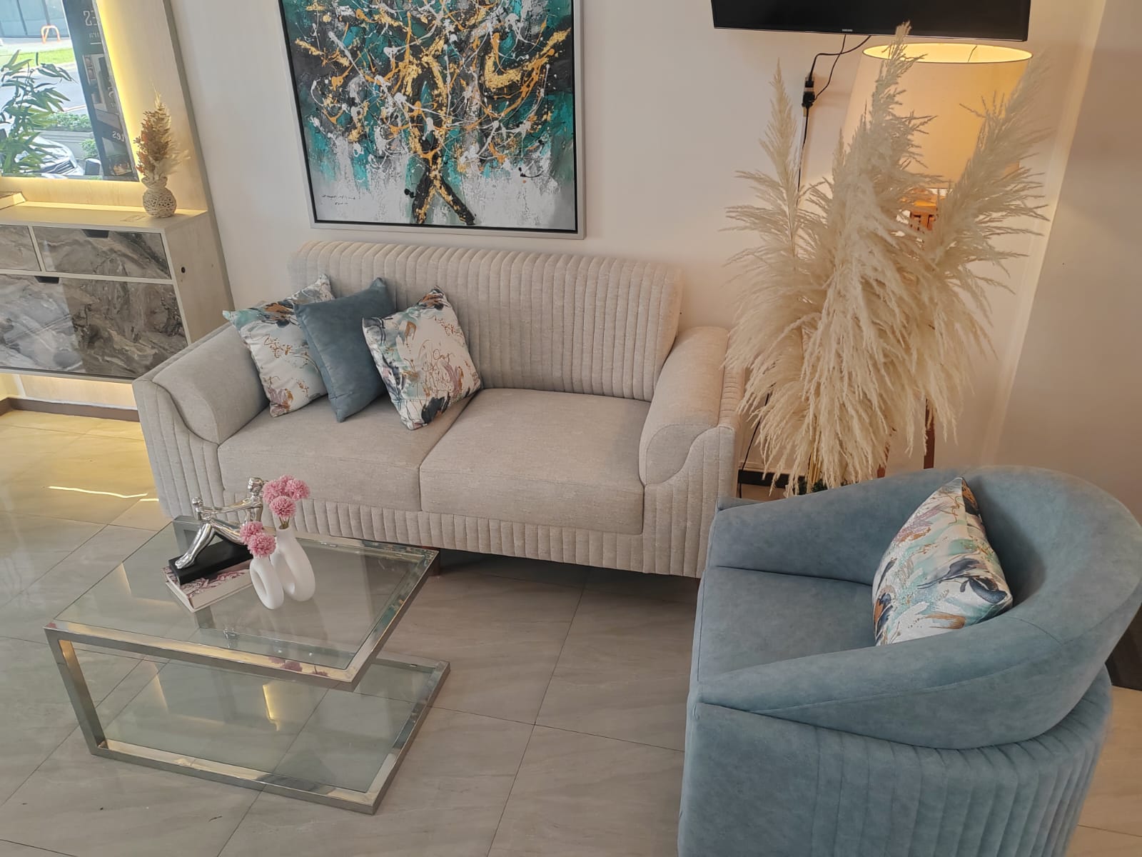 Sofá triple Beni 1.90m ideal para sala pequeña - Deco Muebles